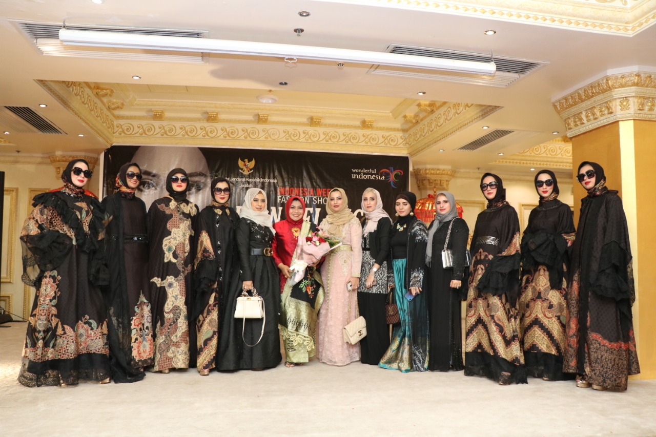 Peragaan Busana Muslim Akhiri Wonderful Indonesia Week 2019 di Jeddah